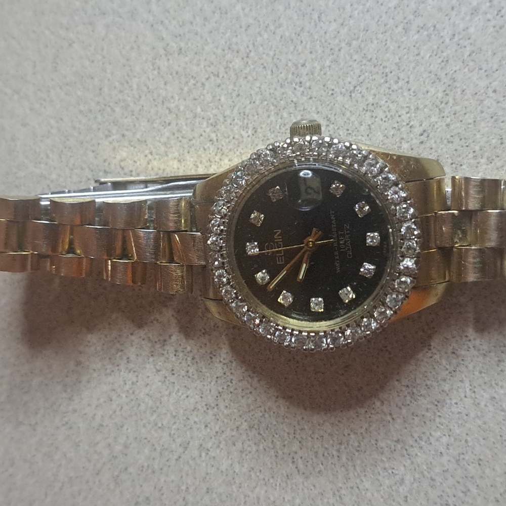 Womens classic elgin watch
